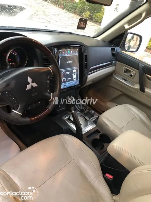Mitsubishi Pajero 2011 White Automatic Used for Sale in Greater Cairo ( Cairo + Giza) - 4