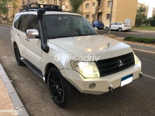 Mitsubishi Pajero 2011 White Automatic Used for Sale in Greater Cairo ( Cairo + Giza) - 8