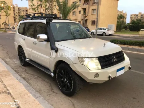 Mitsubishi Pajero 2011 White Automatic Used for Sale in Greater Cairo ( Cairo + Giza) - 10