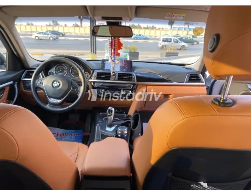 BMW 318 2019 Silver Automatic Used for Sale in Greater Cairo ( Cairo + Giza) - 3
