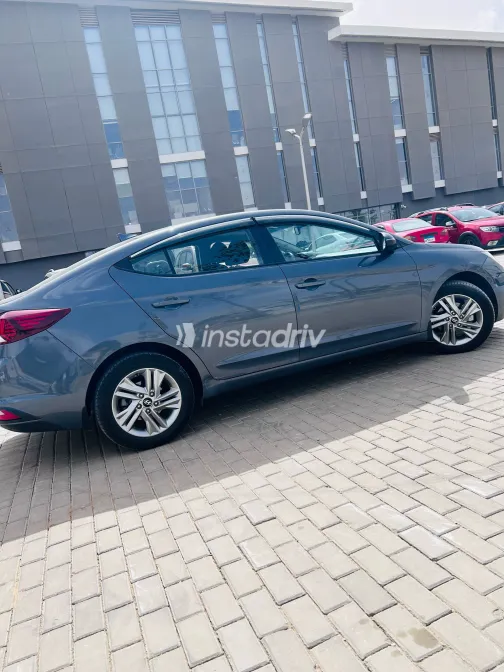 Hyundai Elantra AD 2019 Gray Automatic Used for Sale in Greater Cairo ( Cairo + Giza) - 3