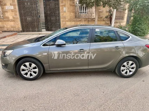 Opel Astra 2021 Gray Automatic Used for Sale in Greater Cairo ( Cairo + Giza) - 4