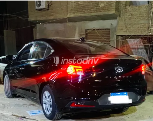 هيونداي إلنترا اى دى 2019 أسود أوتوماتيك مستعملة للبيع في القاهرة الكبرى ( القاهرة - الجيزة) - 4