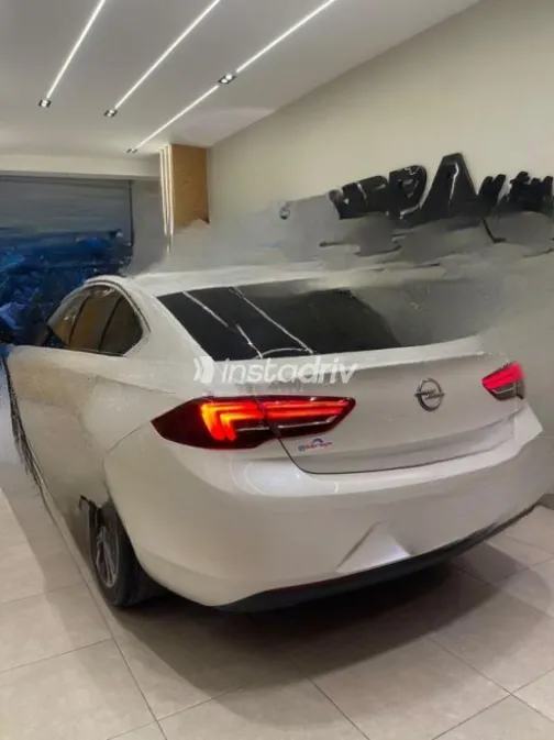 Opel Insignia 2019 White Automatic Used for Sale in Kafr el-Dawwar - 6