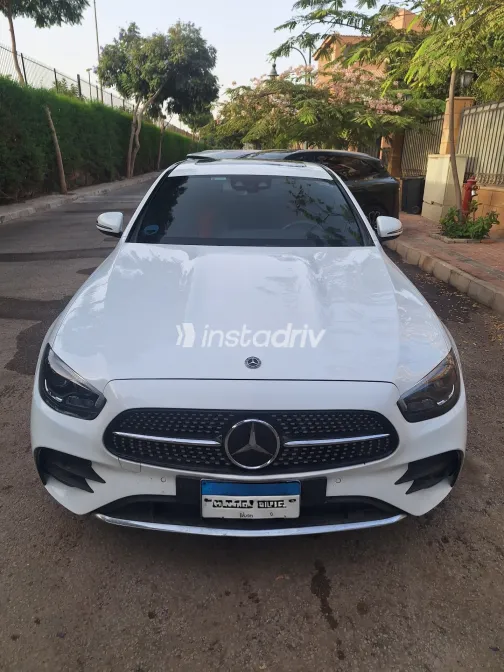 Mercedes E 300 2021 White Automatic Used for Sale in Greater Cairo ( Cairo + Giza) - 5