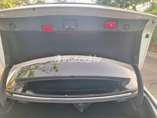 Mercedes E 300 2021 White Automatic Used for Sale in Greater Cairo ( Cairo + Giza) - 9
