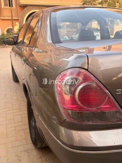 Nissan Sunny 2012 Gray Automatic Used for Sale in Greater Cairo ( Cairo + Giza) - 3