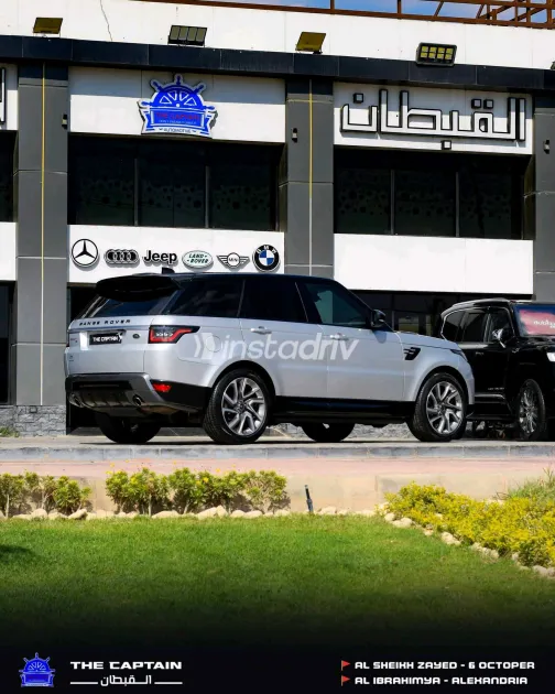 Land Rover Range Rover 2020 Silver Automatic Used for Sale in Greater Cairo ( Cairo + Giza) - 10