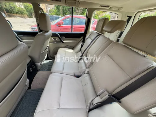 Mitsubishi Pajero 2016 White Automatic Used for Sale in Greater Cairo ( Cairo + Giza) - 4