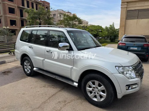 Mitsubishi Pajero 2016 White Automatic Used for Sale in Greater Cairo ( Cairo + Giza) - 5