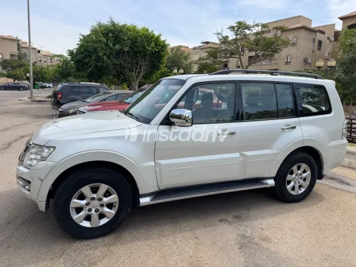 Mitsubishi Pajero 2016 White Automatic Used for Sale in Greater Cairo ( Cairo + Giza) - 10