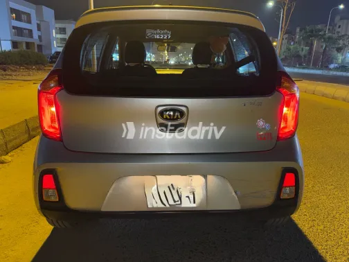 Kia Picanto 2017 Silver Automatic Used for Sale in Greater Cairo ( Cairo + Giza) - 1