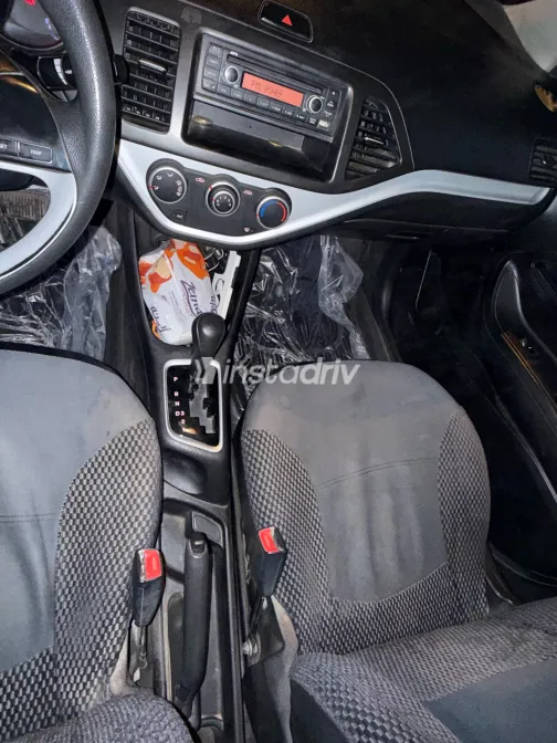 Kia Picanto 2017 Silver Automatic Used for Sale in Greater Cairo ( Cairo + Giza) - 2
