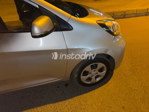 Kia Picanto 2017 Silver Automatic Used for Sale in Greater Cairo ( Cairo + Giza) - 4