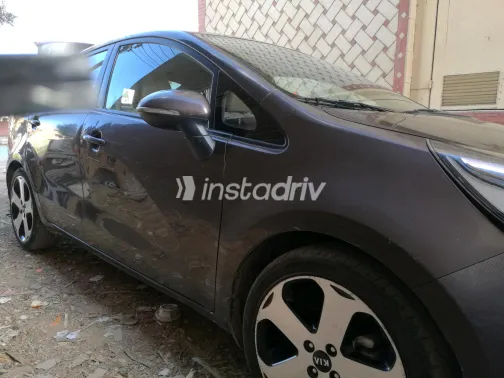Kia Rio 2013 Bronze Automatic Used for Sale in Greater Cairo ( Cairo + Giza) - 3