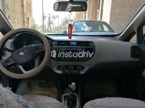Kia Rio 2013 Bronze Automatic Used for Sale in Greater Cairo ( Cairo + Giza) - 6