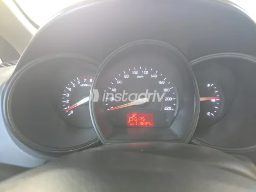Kia Rio 2013 Bronze Automatic Used for Sale in Greater Cairo ( Cairo + Giza) - 9