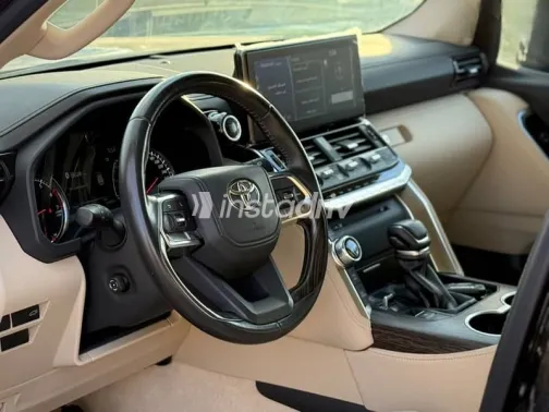 Toyota Land Cruiser 2022 Black Automatic Used for Sale in Giza - 5