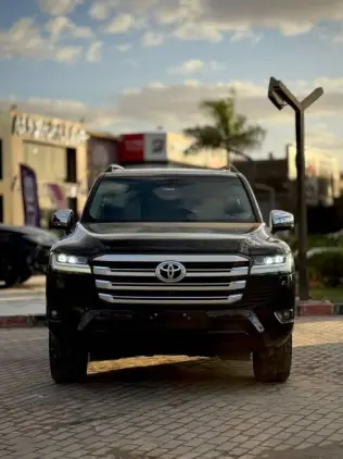 Toyota Land Cruiser 2022 Black Automatic Used for Sale in Giza