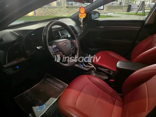 Hyundai Elantra AD 2019 Black Automatic Used for Sale in Greater Cairo ( Cairo + Giza) - 6