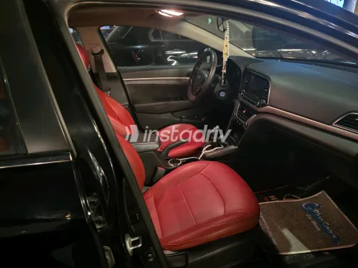 Hyundai Elantra AD 2019 Black Automatic Used for Sale in Greater Cairo ( Cairo + Giza) - 9