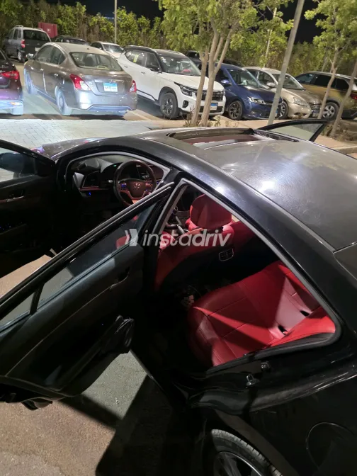 Hyundai Elantra AD 2019 Black Automatic Used for Sale in Greater Cairo ( Cairo + Giza) - 10
