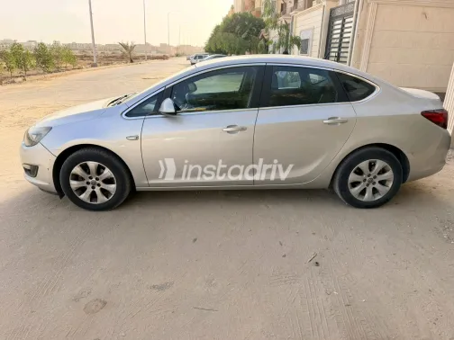 اوبل أسترا 2019 فضي أوتوماتيك مستعملة للبيع في القاهرة الكبرى ( القاهرة - الجيزة) - 1