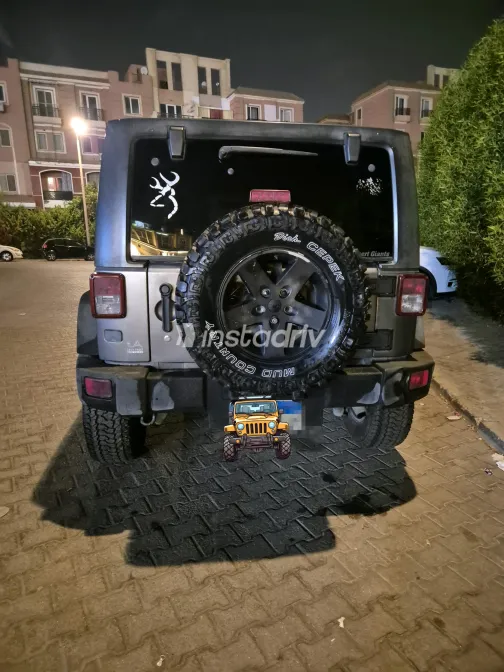 Jeep Wrangler 2012 Gray Automatic Used for Sale in Greater Cairo ( Cairo + Giza) - 9