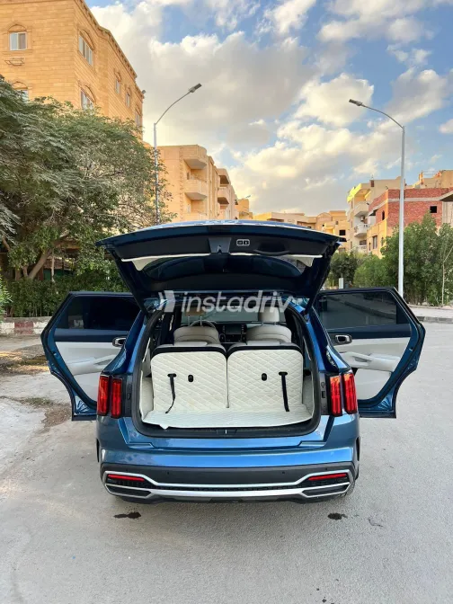 Kia Sorento 2022 Blue Automatic Used for Sale in Greater Cairo ( Cairo + Giza) - 8
