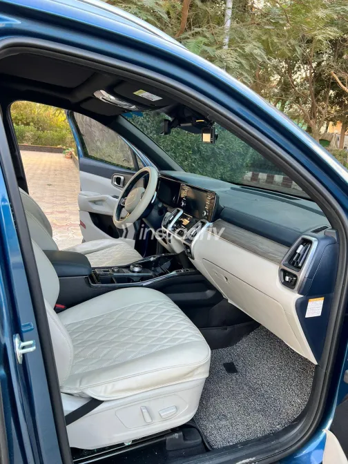 Kia Sorento 2022 Blue Automatic Used for Sale in Greater Cairo ( Cairo + Giza) - 9