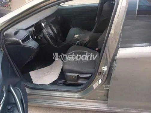 Toyota Corolla 2019 Bronze Automatic Used for Sale in Mansoura - 9