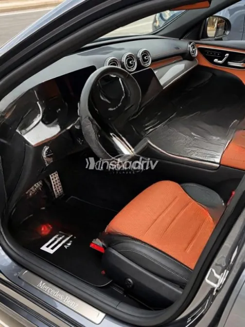 Mercedes C 200 2023 Gray Automatic Used for Sale in Sheikh Zayed City - 6