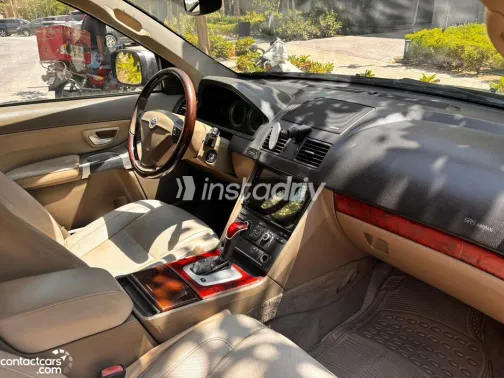 فولفو XC90 2010 أزرق أوتوماتيك مستعملة للبيع في القاهرة الكبرى ( القاهرة - الجيزة) - 2