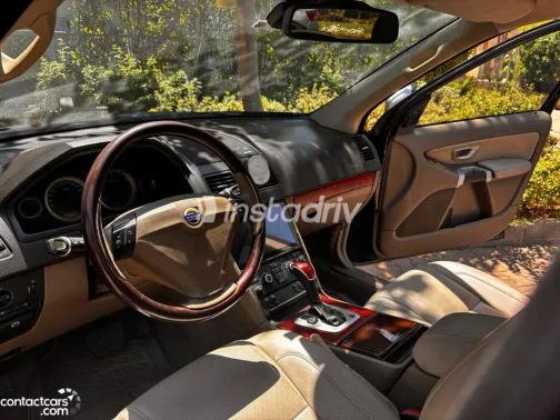 فولفو XC90 2010 أزرق أوتوماتيك مستعملة للبيع في القاهرة الكبرى ( القاهرة - الجيزة) - 7