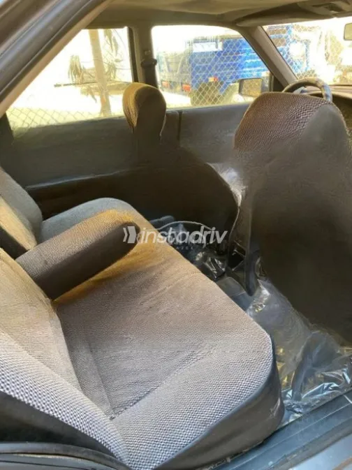 Peugeot 405 1998 White Manual Used for Sale in Cairo - 3