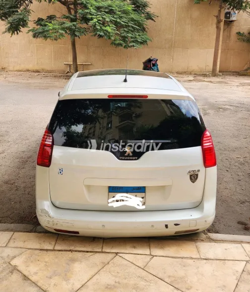 Peugeot 5008 2015 White Automatic Used for Sale in Greater Cairo ( Cairo + Giza) - 1