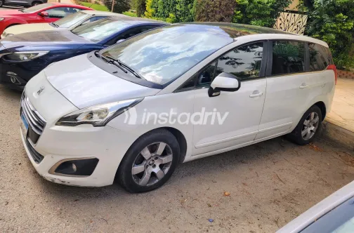 Peugeot 5008 2015 White Automatic Used for Sale in Greater Cairo ( Cairo + Giza) - 2