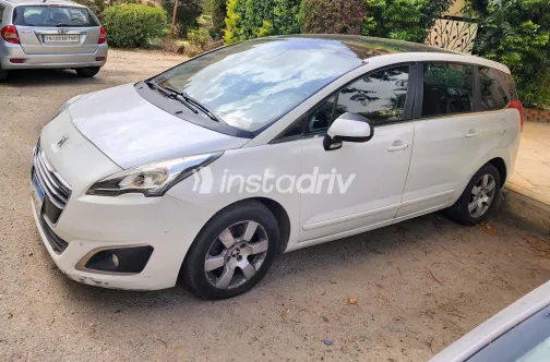 Peugeot 5008 2015 White Automatic Used for Sale in Greater Cairo ( Cairo + Giza) - 4