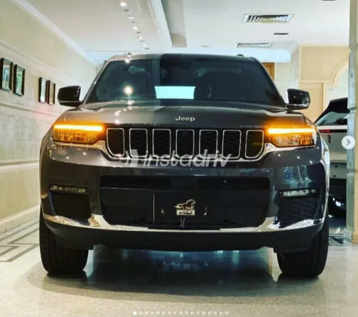 Jeep Grand Cherokee 2024 Black Automatic Used for Sale in Greater Cairo ( Cairo + Giza) - 7