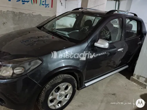 Renault Sandero 2014 Dark Gray Manual Used for Sale in Greater Cairo ( Cairo + Giza) - 1