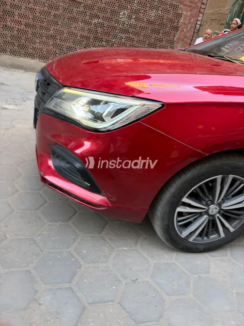 ام جى 5 2026 أحمر CVT مستعملة للبيع في القاهرة الكبرى ( القاهرة - الجيزة) - 1