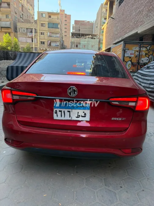 ام جى 5 2026 أحمر CVT مستعملة للبيع في القاهرة الكبرى ( القاهرة - الجيزة) - 10