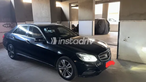 Mercedes E 200 2015 Black Automatic Used for Sale in Greater Cairo ( Cairo + Giza) - 4