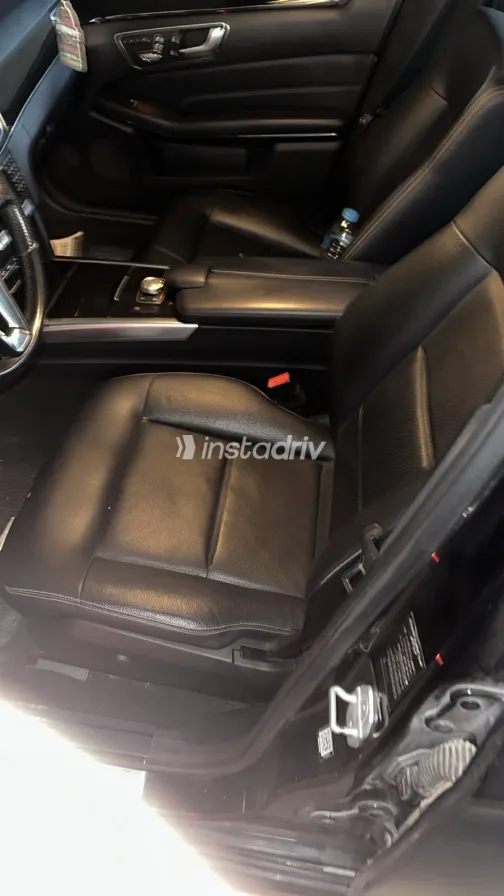 Mercedes E 200 2015 Black Automatic Used for Sale in Greater Cairo ( Cairo + Giza) - 5