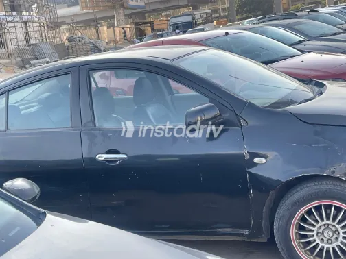 Nissan Sunny 2013 Black Manual Used for Sale in Greater Cairo ( Cairo + Giza) - 2