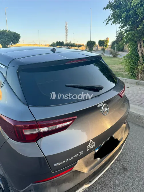 Opel Grandland 2020 Dark Gray Automatic Used for Sale in Greater Cairo ( Cairo + Giza) - 9