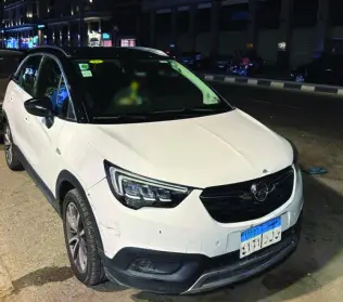 Opel Crossland 2020 White Automatic Used for Sale in Greater Cairo ( Cairo + Giza)