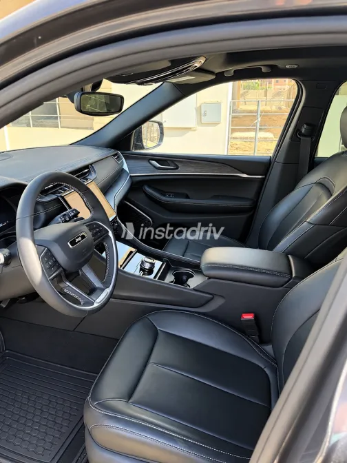 Jeep Grand Cherokee 2025 Gray Automatic Used for Sale in Greater Cairo ( Cairo + Giza) - 3