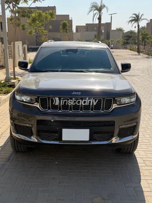 Jeep Grand Cherokee 2025 Gray Automatic Used for Sale in Greater Cairo ( Cairo + Giza) - 4