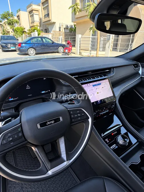 Jeep Grand Cherokee 2025 Gray Automatic Used for Sale in Greater Cairo ( Cairo + Giza) - 5